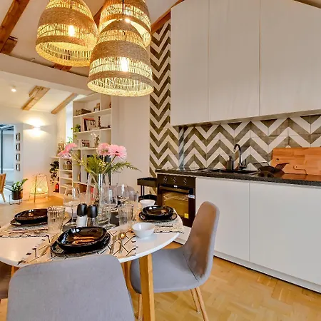 Dreamy Sunset Loft In Center