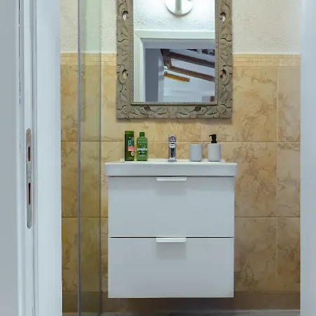 Dreamy Sunset Loft In Center 아파트